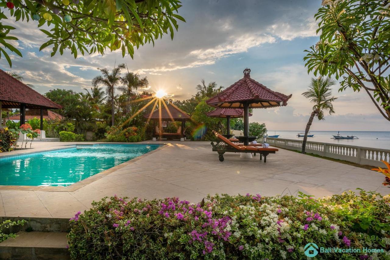 Villa Namaste - Beachfront At Lovina 10P, Pool, Bbq Banjar  外观 照片