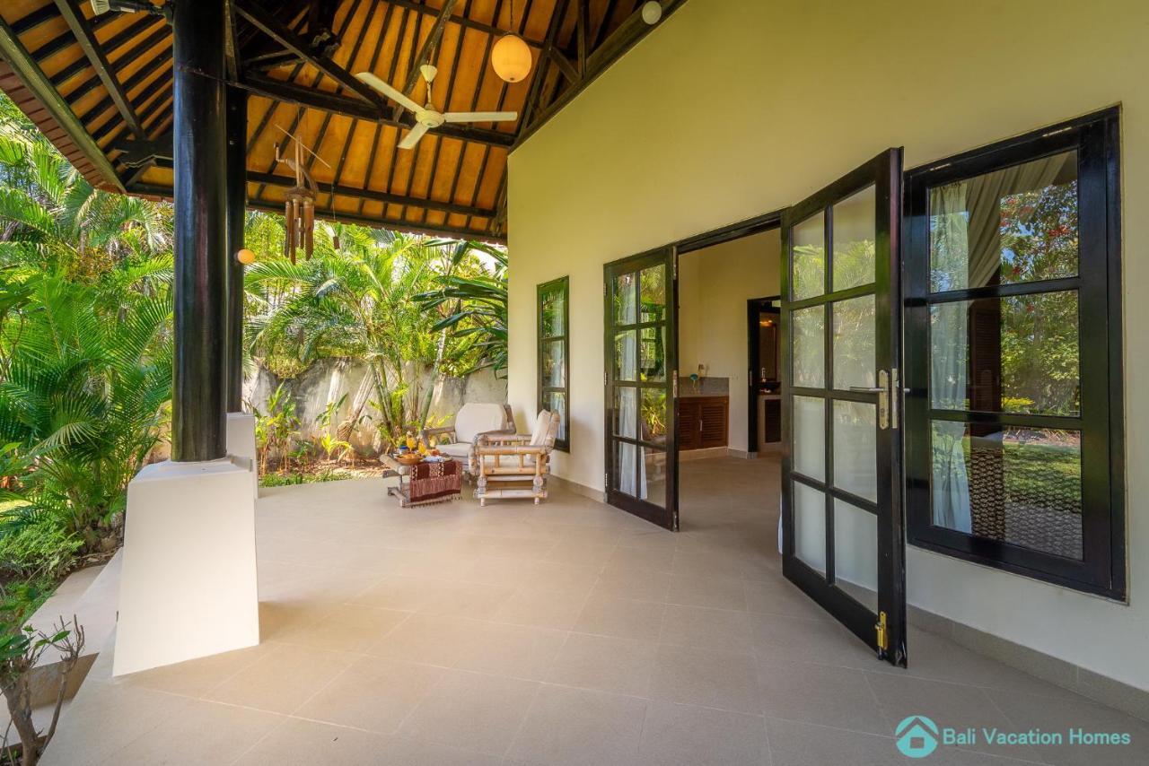 Villa Namaste - Beachfront At Lovina 10P, Pool, Bbq Banjar  外观 照片