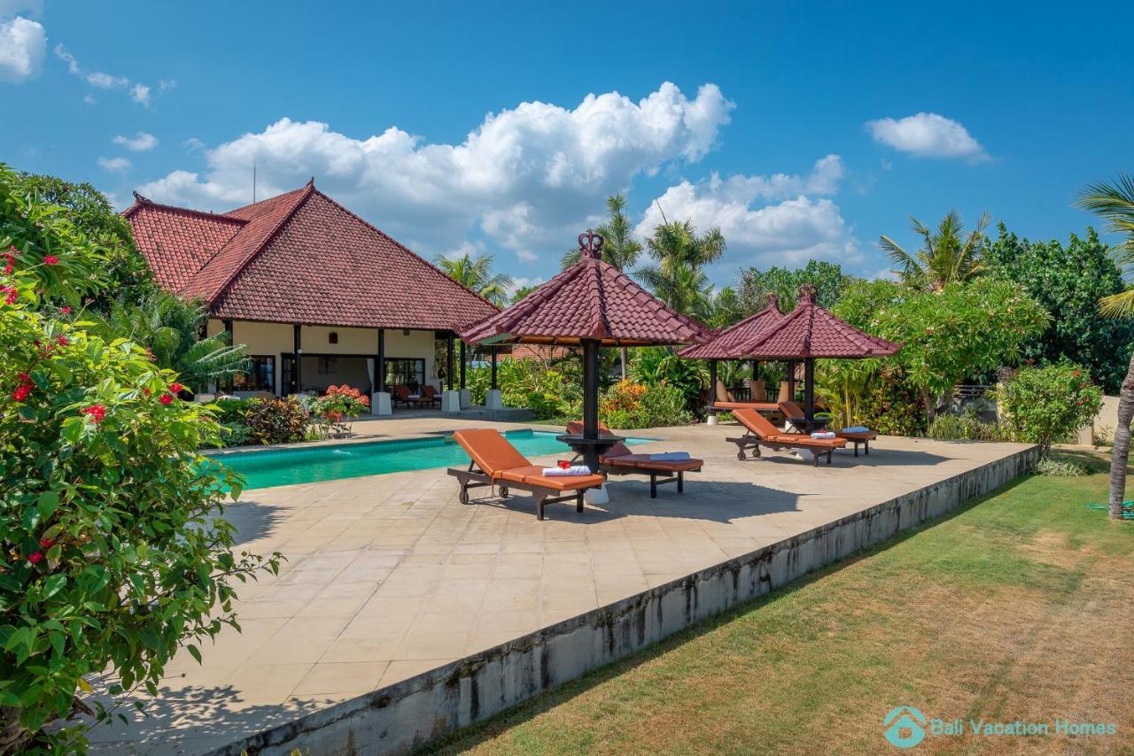 Villa Namaste - Beachfront At Lovina 10P, Pool, Bbq Banjar  外观 照片