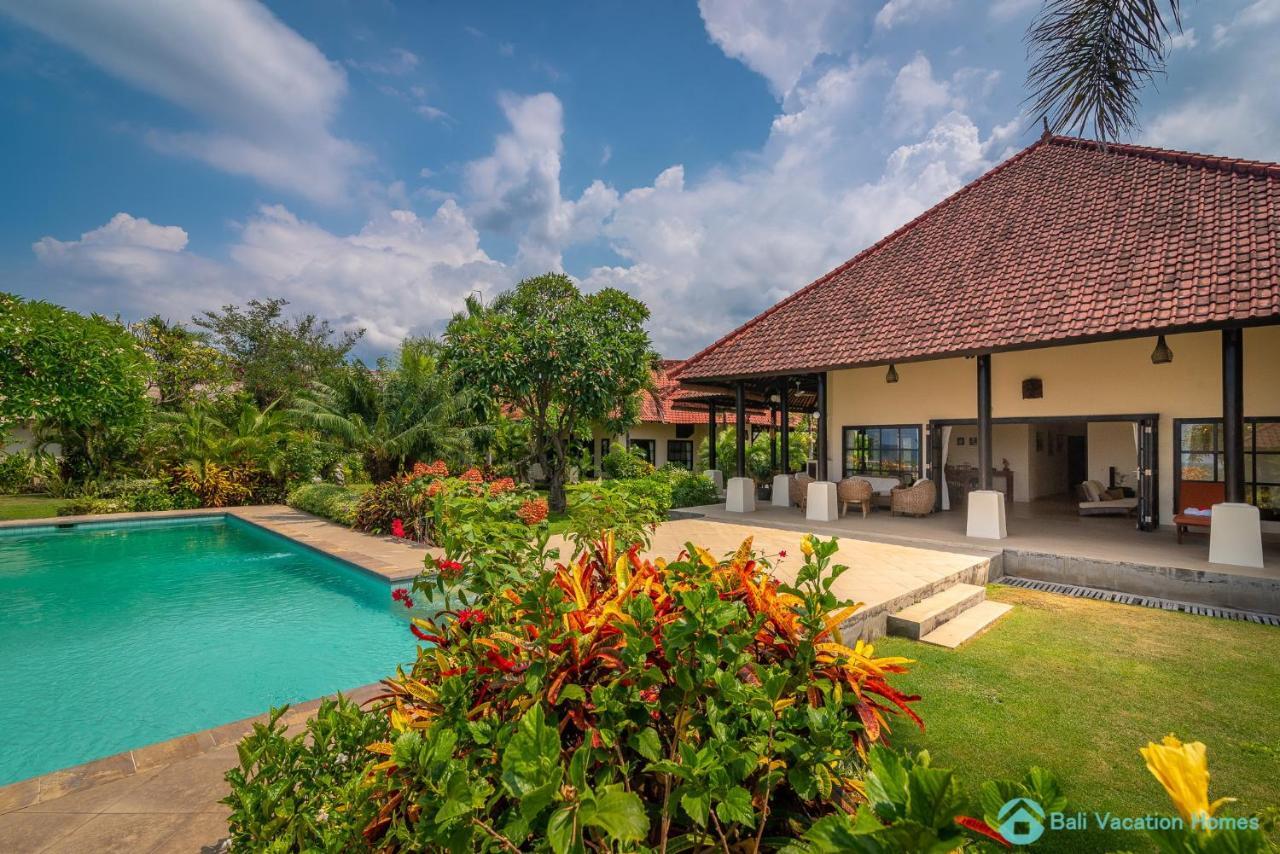 Villa Namaste - Beachfront At Lovina 10P, Pool, Bbq Banjar  外观 照片
