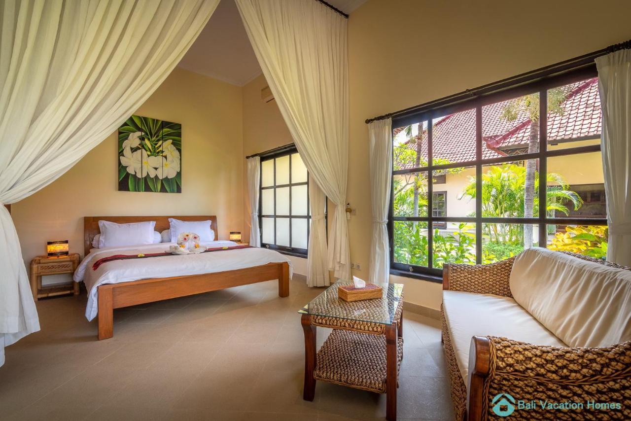 Villa Namaste - Beachfront At Lovina 10P, Pool, Bbq Banjar  外观 照片