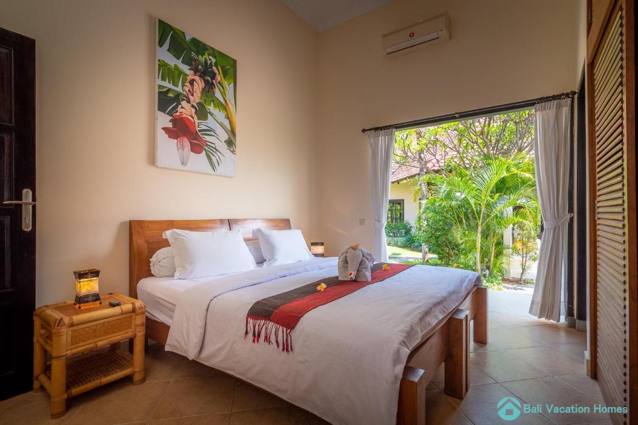 Villa Namaste - Beachfront At Lovina 10P, Pool, Bbq Banjar  外观 照片